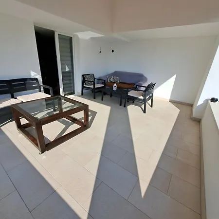 Studio Clearwater - A Serenity Haven With A Private Terrace Apartment